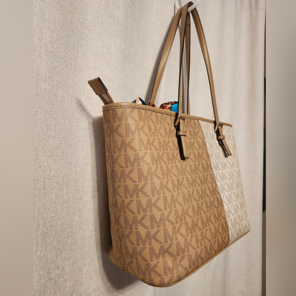 Michael Kors Large Jet Set Camel Multicolor Zip Top Tote - Picture 9 of 16